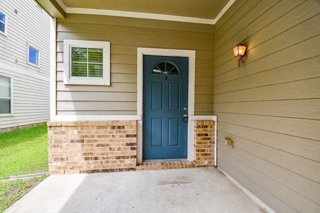 3002 Edgewick Elm Street, Fresno, TX 77545