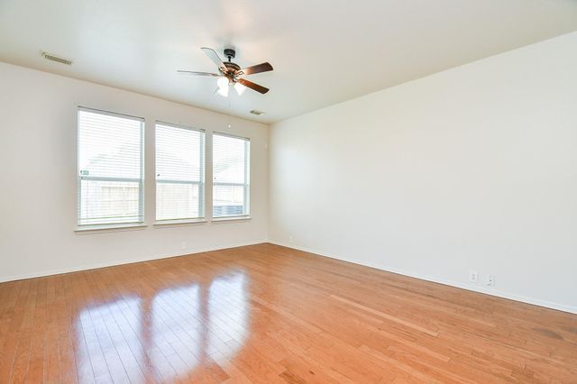 3002 Edgewick Elm Street, Fresno, TX 77545