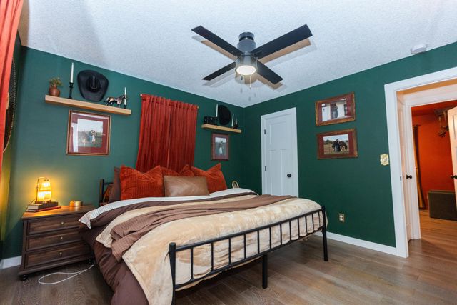 1249 S Belcrest Avenue, Springfield, MO 65804