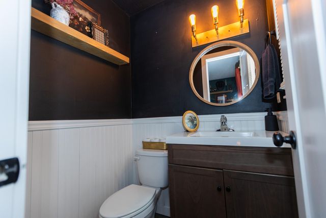 1249 S Belcrest Avenue, Springfield, MO 65804