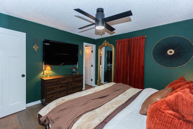 1249 S Belcrest Avenue, Springfield, MO 65804