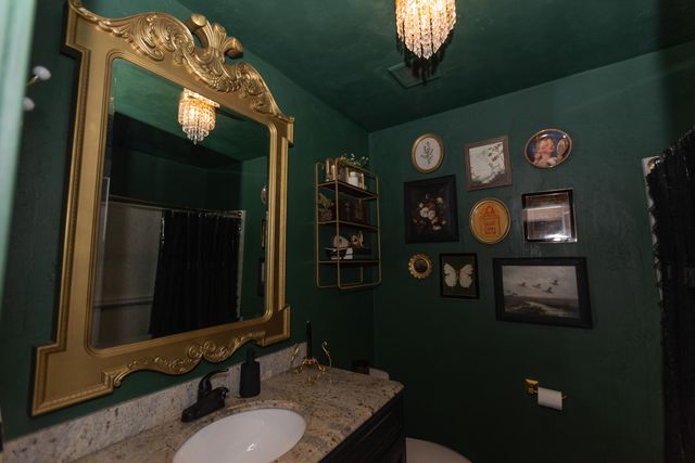 1249 S Belcrest Avenue, Springfield, MO 65804