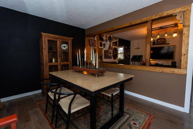 1249 S Belcrest Avenue, Springfield, MO 65804