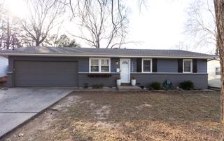 1249 S Belcrest Avenue, Springfield, MO 65804