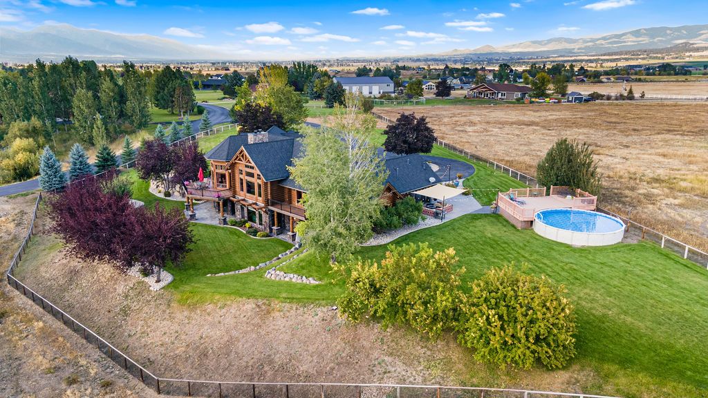 524 Arrow Hill Drive, Hamilton, MT 59840 photo 2