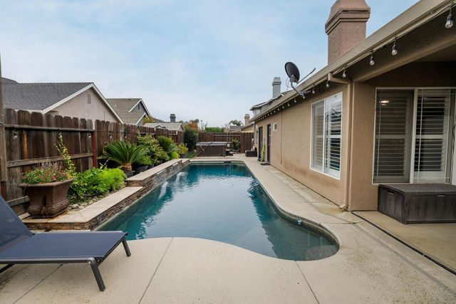 6529 Tassle Cir, Hughson, CA 95326