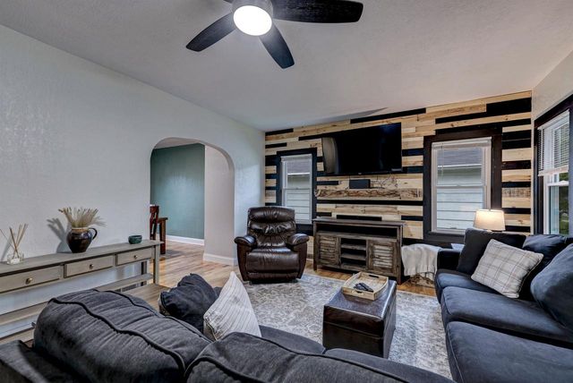727 N BENNETT STREET, Appleton, WI 54914
