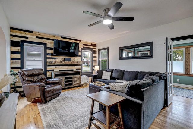 727 N BENNETT STREET, Appleton, WI 54914