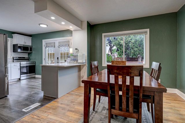 727 N BENNETT STREET, Appleton, WI 54914