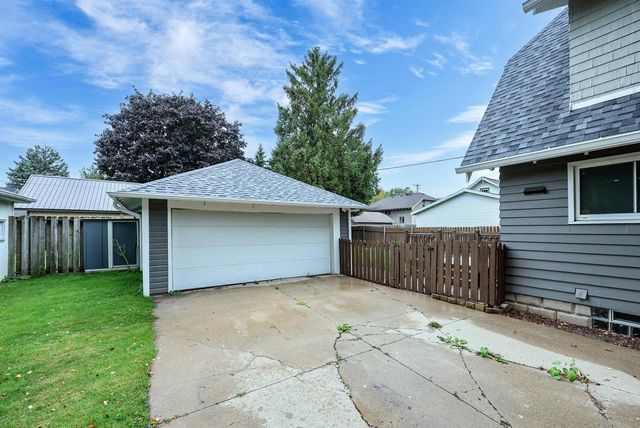 727 N BENNETT STREET, Appleton, WI 54914