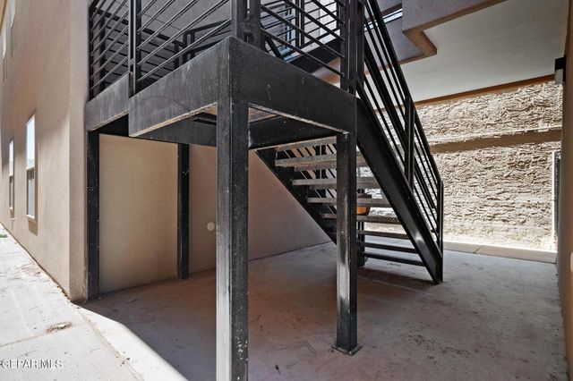 916 Saint Vrain Street B, El Paso, TX 79901