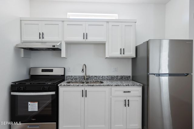 916 Saint Vrain Street B, El Paso, TX 79901