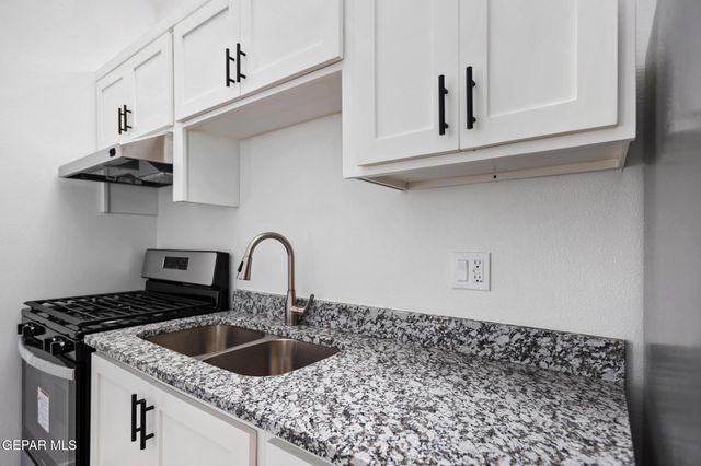 916 Saint Vrain Street B, El Paso, TX 79901