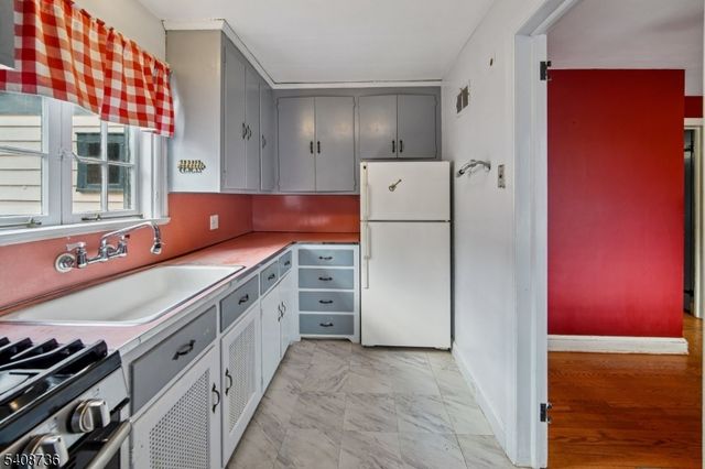 539 Mountainview Ter, Dunellen Boro, NJ 08812