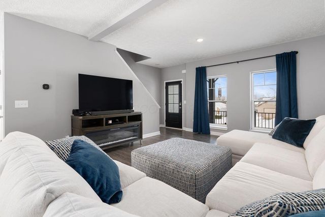 1285 Bluejack Lane, Heath, OH 43056