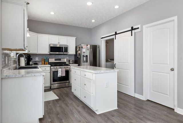 1285 Bluejack Lane, Heath, OH 43056