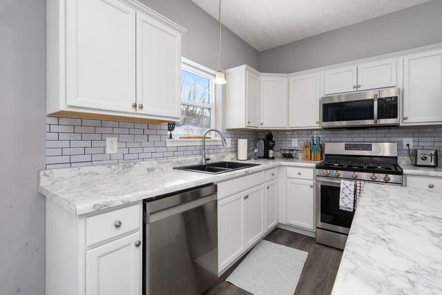 1285 Bluejack Lane, Heath, OH 43056