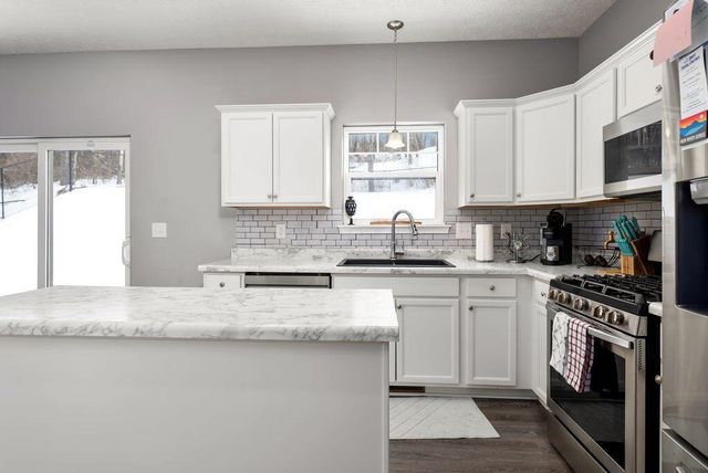 1285 Bluejack Lane, Heath, OH 43056