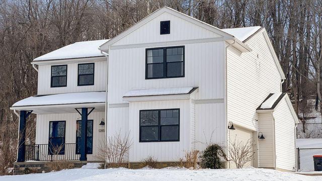 1285 Bluejack Lane, Heath, OH 43056