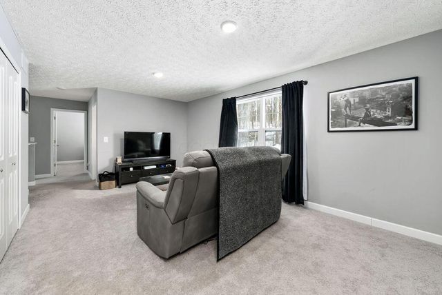 1285 Bluejack Lane, Heath, OH 43056