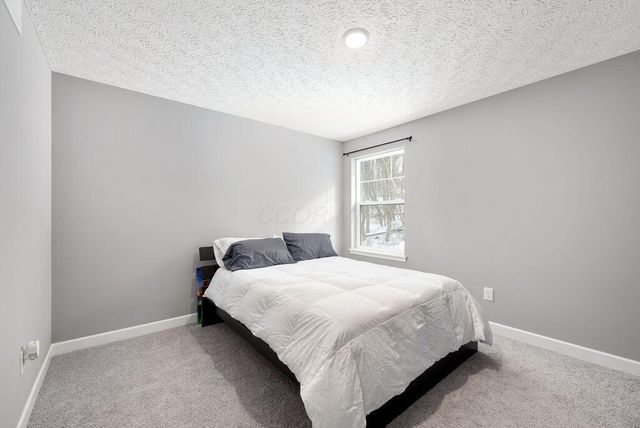 1285 Bluejack Lane, Heath, OH 43056