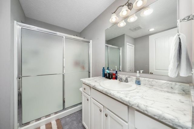 1285 Bluejack Lane, Heath, OH 43056