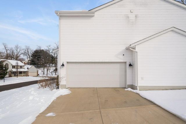 1285 Bluejack Lane, Heath, OH 43056