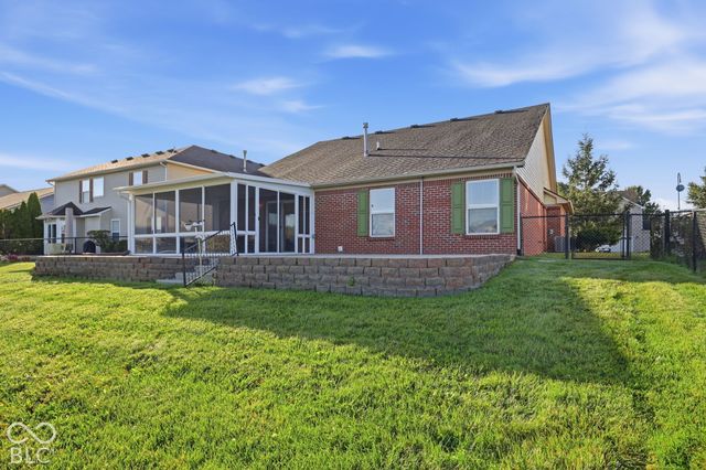 5868 W Deerview Bend, Mccordsville, IN 46055