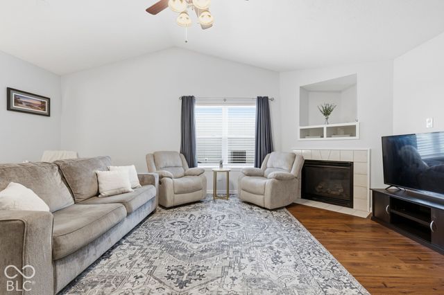 5868 W Deerview Bend, Mccordsville, IN 46055