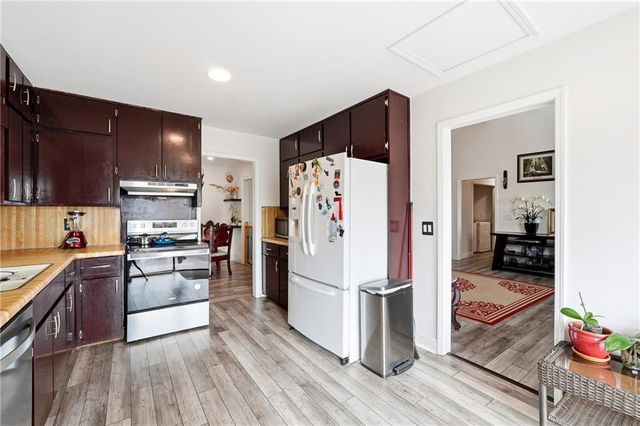 599 Springwood NW Drive, Lilburn, GA 30047