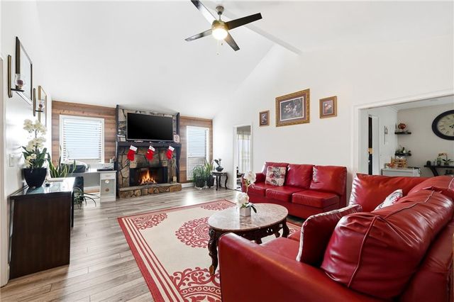 599 Springwood NW Drive, Lilburn, GA 30047