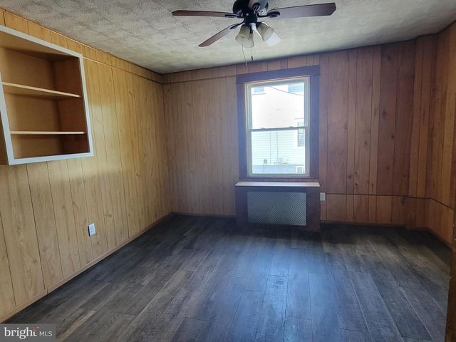 19 EUCLID AVE, Pitman, NJ 08071