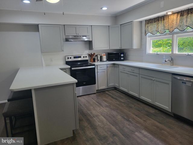 19 EUCLID AVE, Pitman, NJ 08071