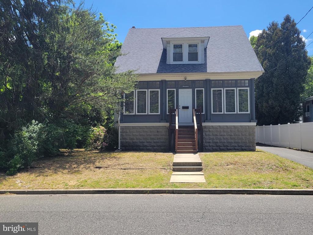 19 EUCLID AVE, Pitman, NJ 08071