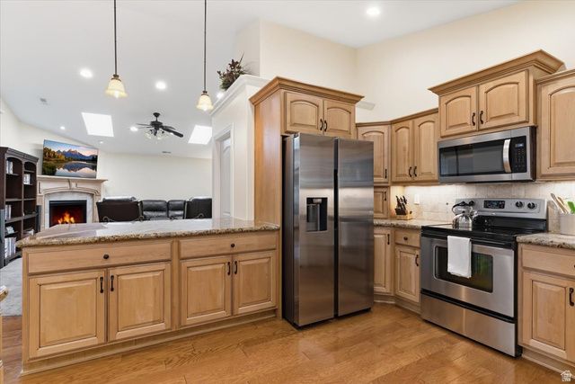 2184 W ASHWOOD RD, Kaysville, UT 84037