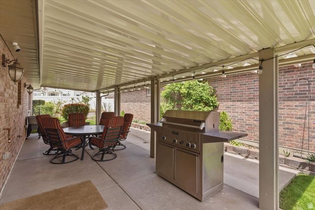 2184 W ASHWOOD RD, Kaysville, UT 84037