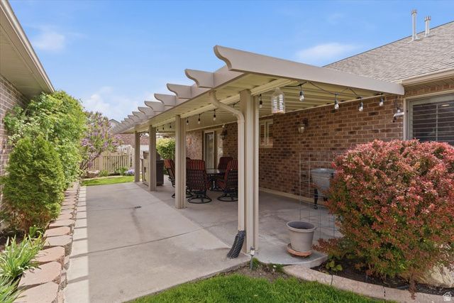 2184 W ASHWOOD RD, Kaysville, UT 84037