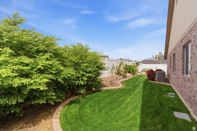 2184 W ASHWOOD RD, Kaysville, UT 84037
