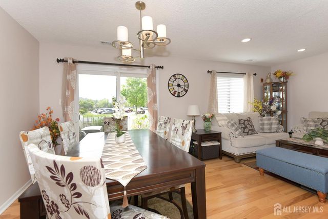 34 Hampshire Drive, Plainsboro, NJ 08536