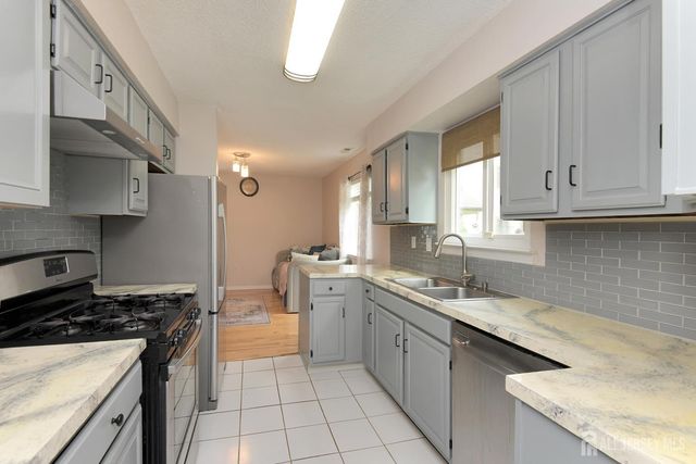 34 Hampshire Drive, Plainsboro, NJ 08536