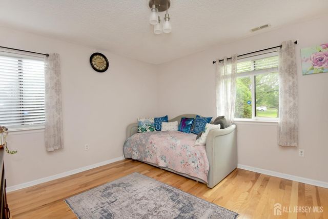 34 Hampshire Drive, Plainsboro, NJ 08536