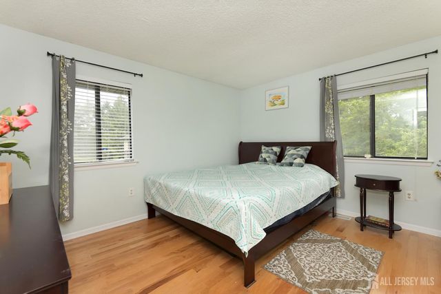 34 Hampshire Drive, Plainsboro, NJ 08536