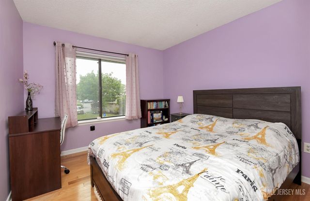 34 Hampshire Drive, Plainsboro, NJ 08536