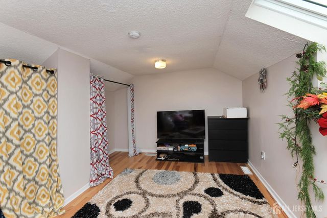 34 Hampshire Drive, Plainsboro, NJ 08536