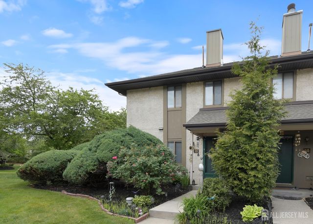 34 Hampshire Drive, Plainsboro, NJ 08536