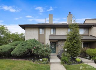 34 Hampshire Drive, Plainsboro, NJ 08536