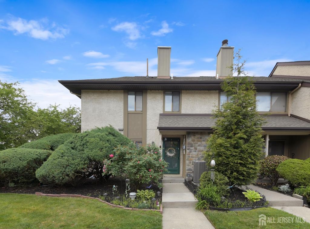 34 Hampshire Drive, Plainsboro, NJ 08536
