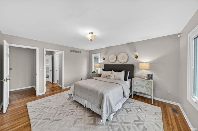 11356 Anderson Lake Drive, Granger, IN 46530