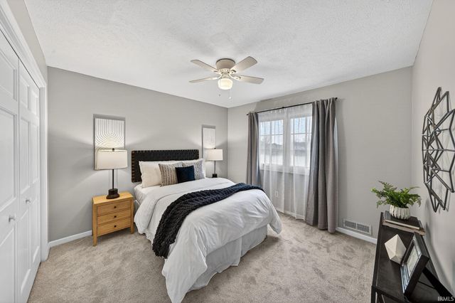 11356 Anderson Lake Drive, Granger, IN 46530