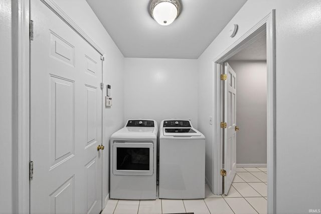 11356 Anderson Lake Drive, Granger, IN 46530